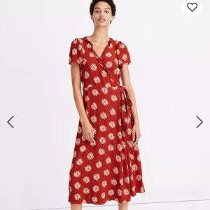 Madewell Ruffle edge midi wrap dress, daisy daydream, medium.